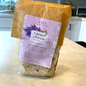 NWT Farmhouse Fresh Bath Soak